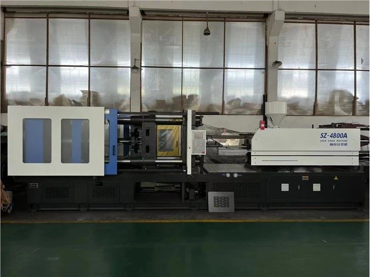 Hydraulic Injection Molding Machines